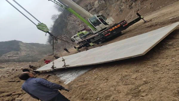 Bulk titanium clad steel plate